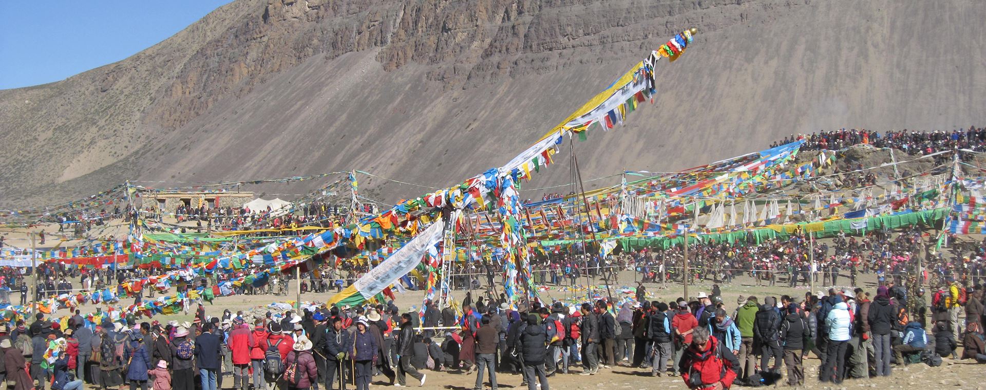 Trekking um Kailash mit Everest BC während Saga Dawa Festivals 2027