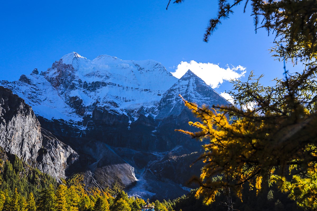 Xiannairi Mountain in Yading | Foto von Wang Lei